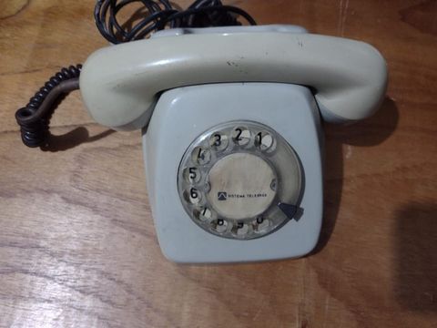 Telefone antigo 