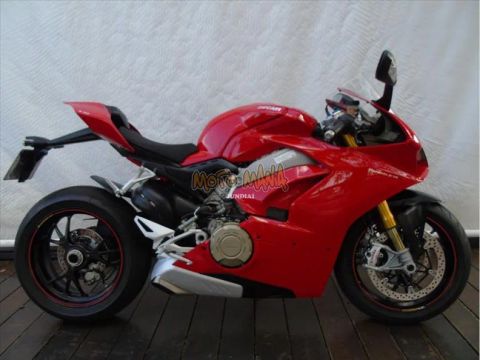 Ducati Panigale v4 s