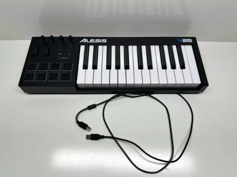 Alesis V25 - Controlador MIDI e USB (Parcelo em até 12x s/ juros)