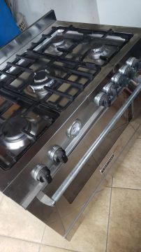 Fogao industrial Tecno 5 bocas com forno elétrico industrial.