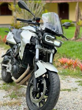 BMW F 800 R - Impecável