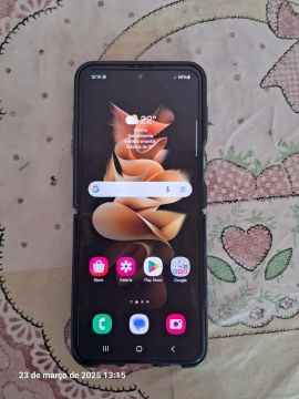 Celular Samsung Galaxy Z Flip 3