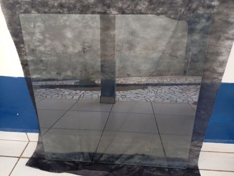 Vidro de mesa medindo 85×85