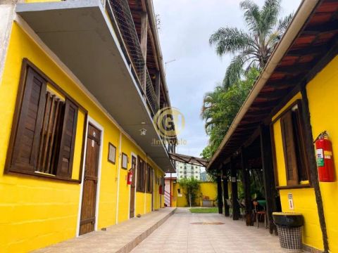 CASA COMERCIAL em CARAGUATATUBA - SP, VILA ATLÂNTICA