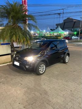 Fiat Mobi - multimídia / pneus novos / único dono
