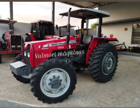 Trator Massey 255 4x4