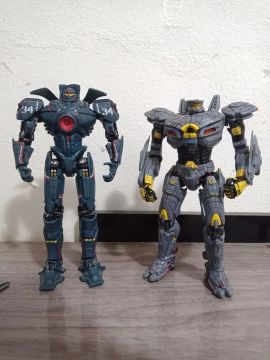 Bonecos Robôs articulados 19cm