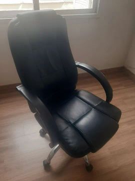Cadeira de Escritório Giratória com Rodas