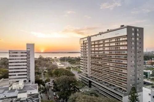 Apartamento 2 dormitórios e uma vaga no Praia de Belas