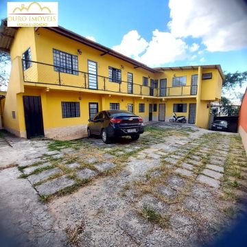Casa a venda 4 quartos sendo 1 suite e 11 kitnets em lote de 750m2.
