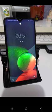Smartphone Samsung Galaxy A22s TELA COM DEFEITO com duas capinhas