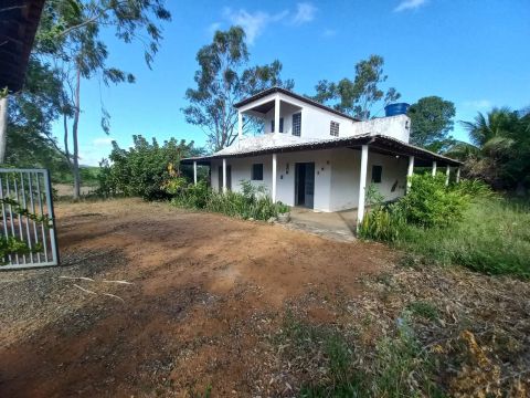 Vende-se chácara há 2 km da BR 316