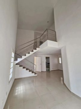 casa em condominio no bairro do Calhau