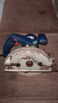 Serra Circular Bosch 2.000 whatz, valor 550 reais 