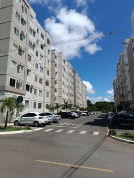 Apartamento de 2 quartos com móveis planejados