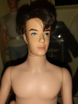 Boneco Ken Silkstone sem acessórios