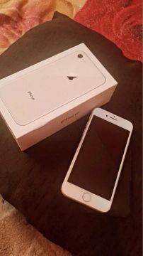 Vendo iPhone 8 normal branco 128 GB