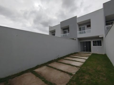 casa duplex de 4  quartos bem confortável Piam, Belford Roxo