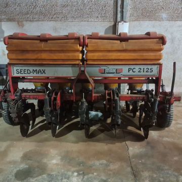 Plantadeira de sementes Seed-Max PC 2125