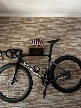 Suporte de madeira para Bicicleta e Capacete