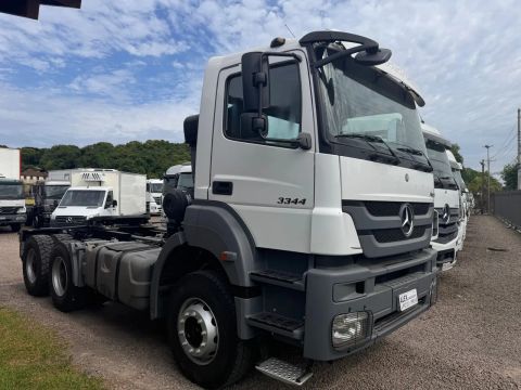 Axor 3344 ano 2018