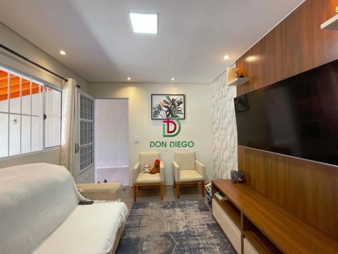Casa residencial localizada na Zona Leste de Londrina