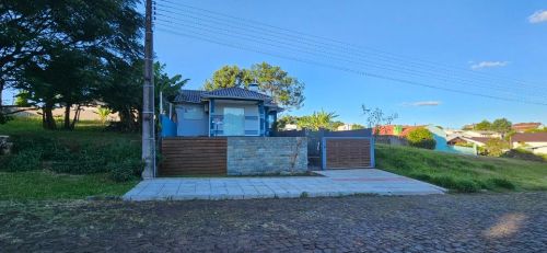VENDE-SE CASA EM ALVENARIA MÓVEIS PLANEJADOS ÓTIMA LOCALIZAÇÃO