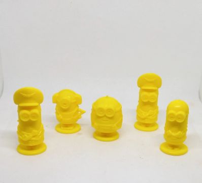 Lote 5 bonecos Minions Kinder Ovo - 5,8cm