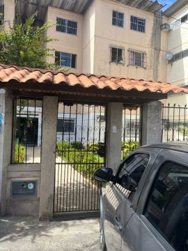 Apartamento 2/4  Mobiliado em Colinas de Pituaçu