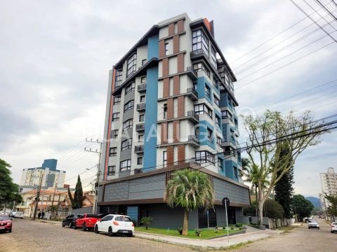 Studio com mezanino mobiliado para locação, Dehon, Tubarão, SC