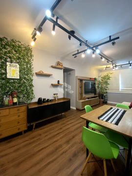 APARTAMENTO 2 DORMITÓRIOS, MOBILIADO COM 1 VAGA ESCRITURADA DESCOBERTA