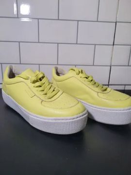 Tenis Verde Limão Forever 21