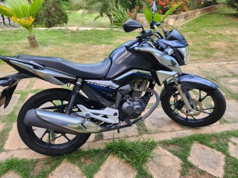 Honda Titan 160 2023 - Impecável