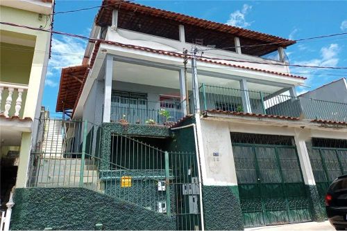 Venda Sobrado/Casa 353,26m2, com 3 quartos/suíte, garagem e 2 Aptos de 80,90m2 e 89,00m2 c