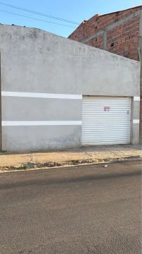 Casa de uma rua até a outra no Lamarão