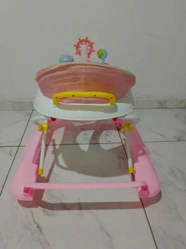 Andador Bebê Rosa com Brinquedos