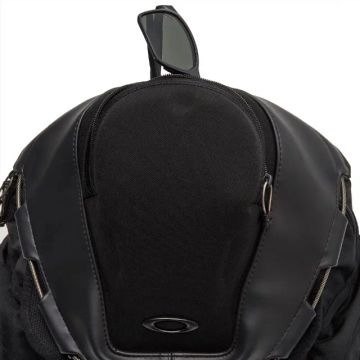 Mochila Kitchen Sink OAKLEY (preta)