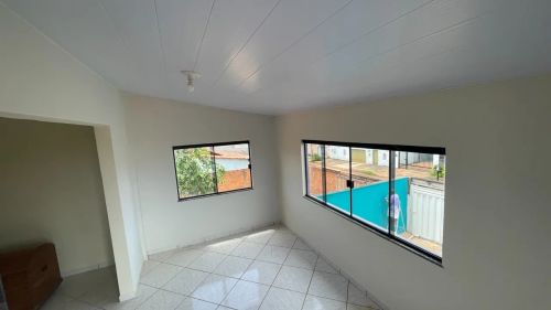 Alugo Casa (406 N) 2/4 sendo 1 suite 
