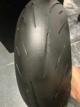 Pneu Bridgestone Battlax s22 180/55-17