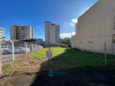 Terreno Urbano, no Madureira com 390m²