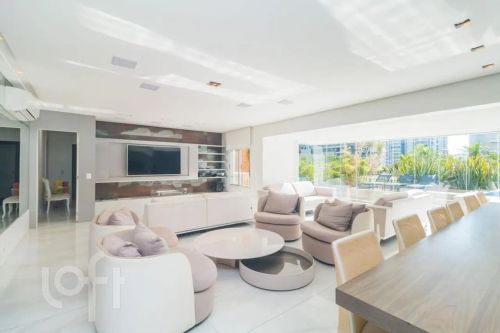 Apartamento à venda em Jardim do Salso com 210 m², 4 quartos, 3 suítes, 4 vagas