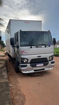 Vende se caminhão Ford cargo 816 ano 2019