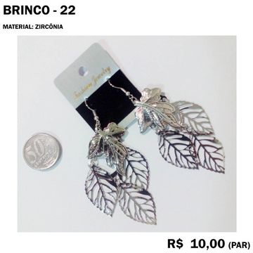 Brinco Folhas Vasadas