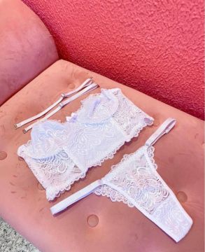 Conjunto de lingerie renda branca