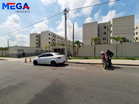 Apartamento com 2 quartos no bairro Parque Dois Irmãos - Fortaleza/CE