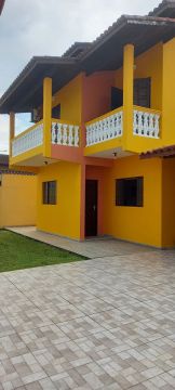 SOBRADO COM PISCINA 