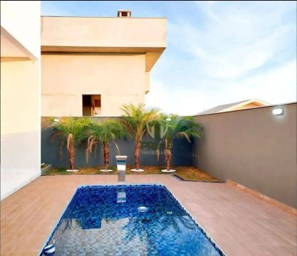 Casa à venda no condomínio Tauá Arangua em Londrina. Com piscina e hidromassagem, iluminaç