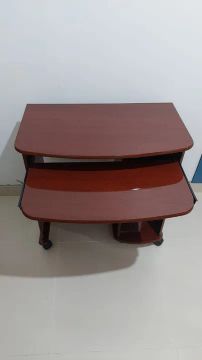 MESA PARA COMPUTADOR - ESCRIVANINHA