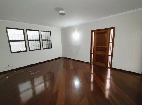 Casa Residencial de Alto Padrão para Locação na Vila Rezende em Piracicaba/SP: 3 Quartos, 
