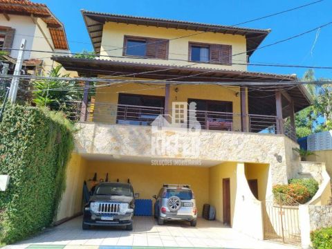Casa com 5 quartos em Icaraí para alugar, 580 m² por R$ 14.350/mês - Camboinhas - Niterói/